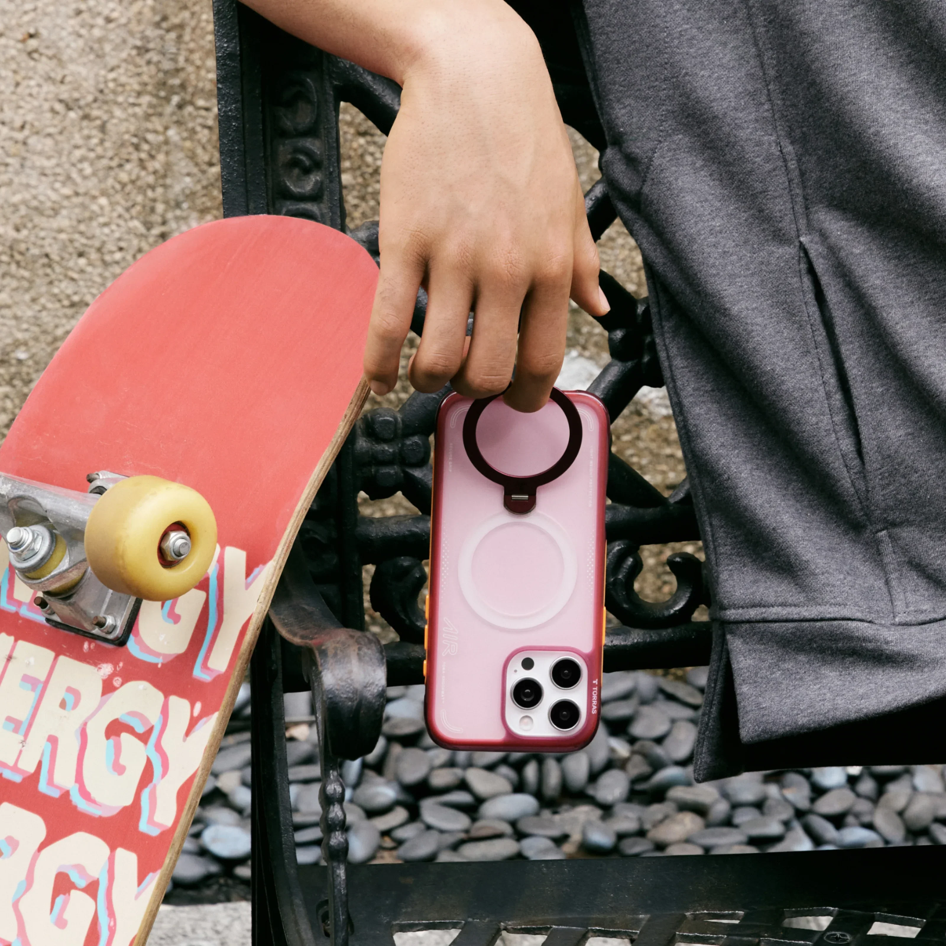 Ostand Q3 Air for iPhone 15 Pro - Image 8
